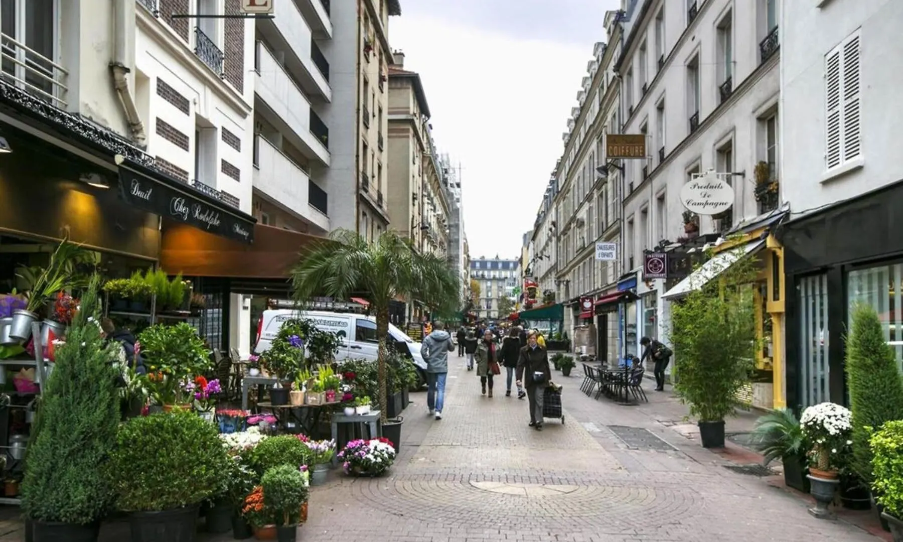 Eiffel Tower Stylish Retreat Apartment Paris
