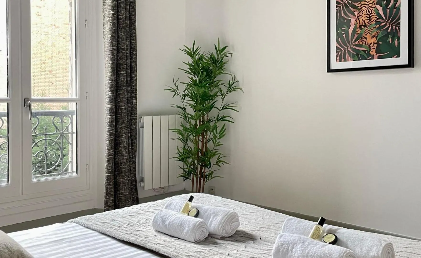 Appartamento Eiffel Tower Stylish Retreat Parigi